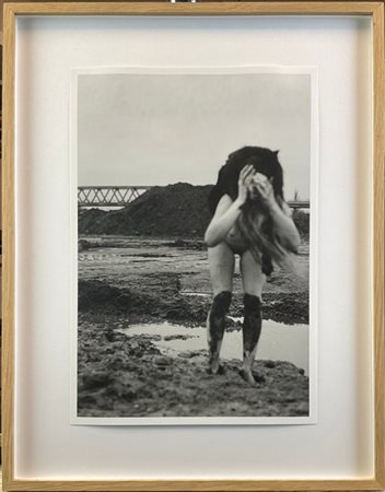 CARINA BRANDES "Senza titolo" 2011
fotografia su carta baritata
cm 34x23,5
Ed. 1