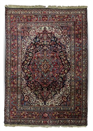 Tappeto Keshan, Persia, fine secolo XIX. Siglato e datato (cm 320x235) (difetti