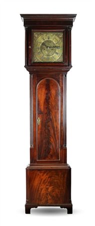 Sanson Nenton. 
Orologio cassalunga con cassa in piuma di mogano, quadrante in