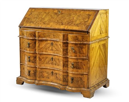 Ribalta lastronata in noce e radica di noce con filettature, fronte mosso a tre