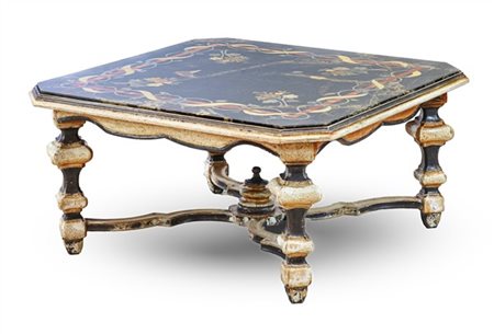 Tavolo da salotto con piano in marmo dipinto in policromia a nastri, fiori e fa