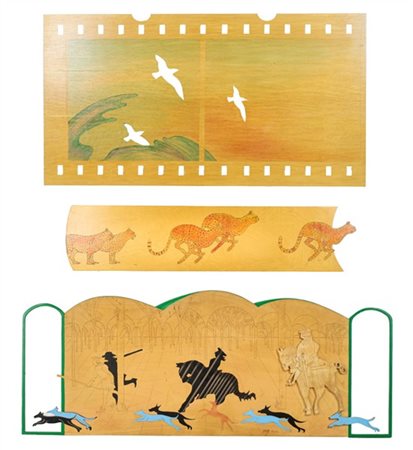Ignoto, secolo XX. Tre pannelli in legno sagomato e inciso a figure animali e s