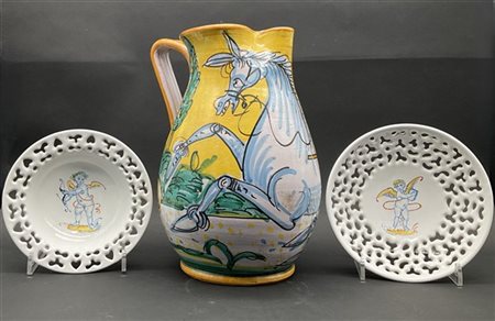 Manifatture diverse, secolo XX. Lotto composto da quattro diversi piattini di c