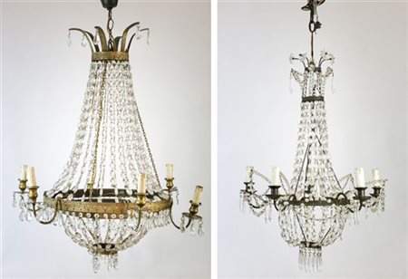 Lotto composto da due lampadari in stile Impero a sei luci di simile forma di c