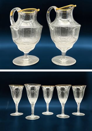 Parte di servizio di bicchieri da bibita in cristallo con profili in oro compos