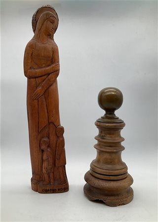 Lotto composto da una scultura raffigurante "Ora Pro Nobis" di Vitaliano Marchi