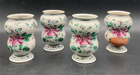 Manifattura Casali e Callegari, Pesaro, secolo XVIII-XIX. Gruppo di quattro alb