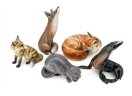 Manifatture differenti. Lotto composto da cinque figure diverse di animali in p