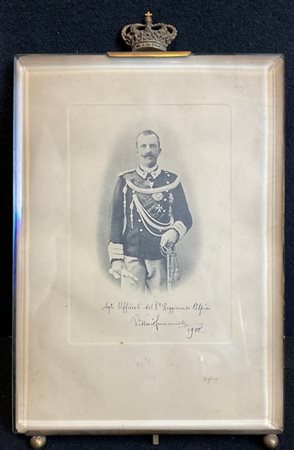 Foto autografata di Vittorio Emanuele III Re d'Italia con dedica "Agli Ufficial