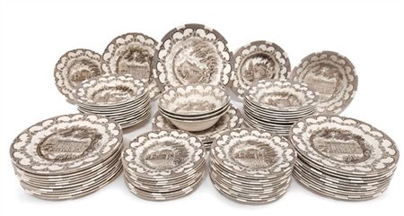 Manifattura di Staffordshire. Parte di servizio da tavola in ceramica decorata