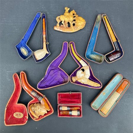 Arte del secolo XIX-XX. Lotto composto da diverse pipe in schiuma di mare e boc