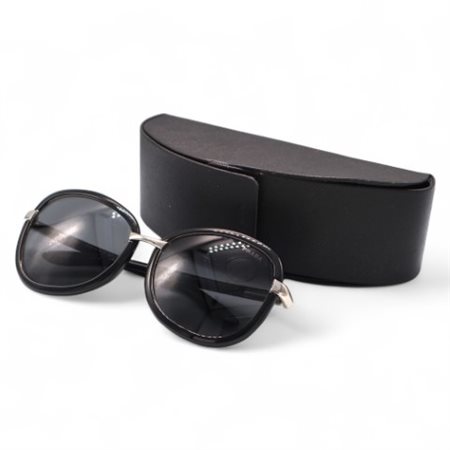 Occhiale da sole, Prada