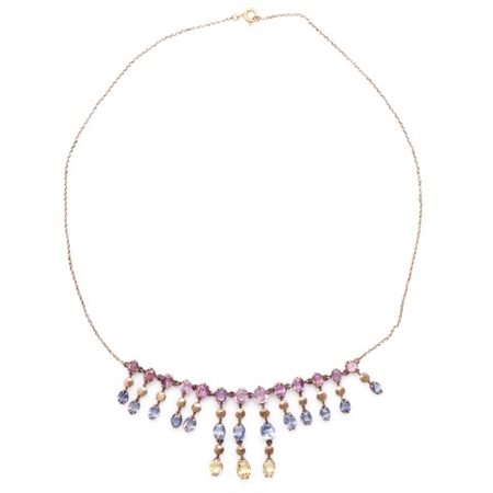 Collana in stile vittoriano