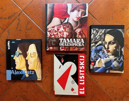  
Lotto composto da 4 libri 
 