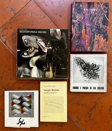  
Lotto composto da 5 libri 
 