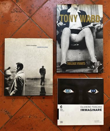  
Lotto composto da 3 libri 
 