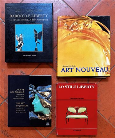  
Lotto composto da 4 libri 
 