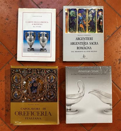  
Lotto composto da 4 libri 
 