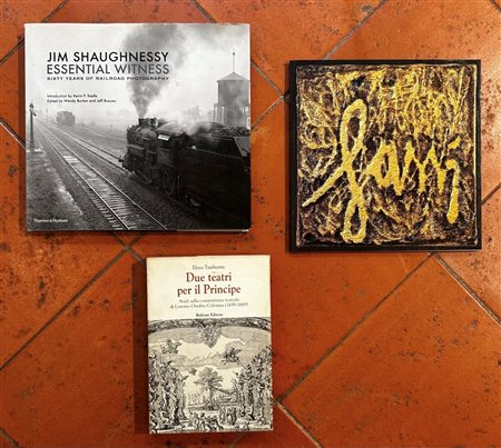  
Lotto composto da 3 libri 
 