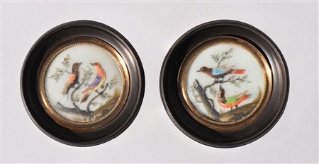 Anonym/Anonimo Due coppie di uccelli, XIX secolo;Guazzo e collage con piume...