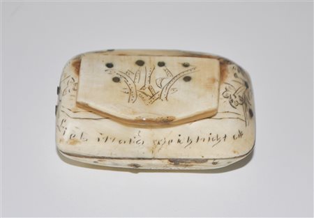 Sterzinger Hornarbeit/Vipiteno Tabacchiera in corno "S Maria", XIX secolo;3 x...