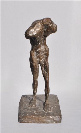 Guido Daurù Uomo che cammina, 1968;Bronzo, altezza 48 cm Monogramma