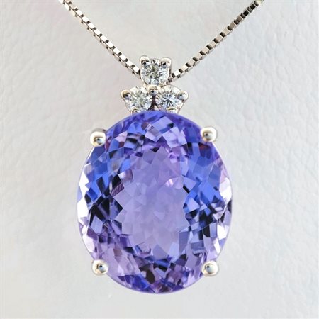 Collana in oro bianco 18 kt con tanzanite