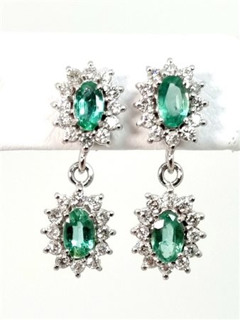 Orecchini in oro 18 kt con smeraldi e diamanti