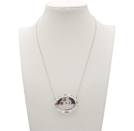 Collana con cristallo di rocca inciso