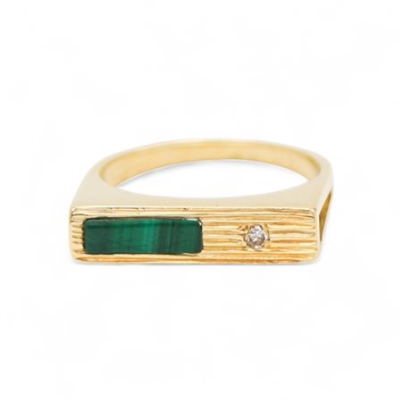 Anello in oro giallo 18 kt, diamante e malachite