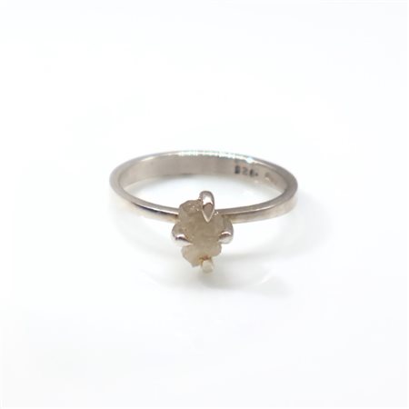 Anello in argento 925 con diamante grezzo