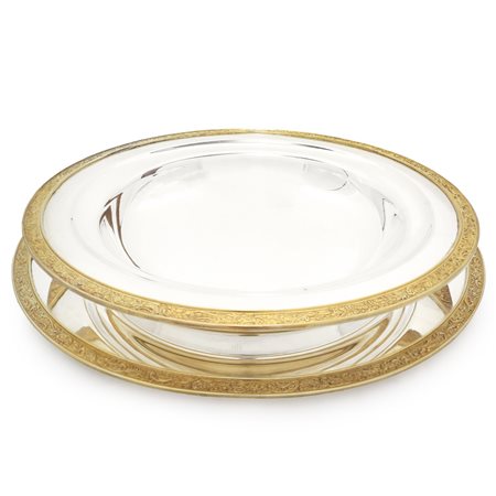 Argenteria  Stefani (Bologna primi del '900)  - Centrotavola  silverplated con bordo dorato e decorato a rilievo composto da piatto e sottopiatto