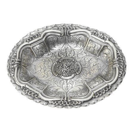 Alzata in argento 800 bulinato e sbalzato a mano, 19th century