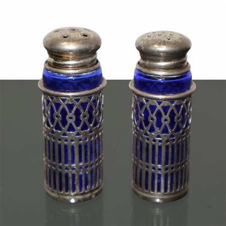 Sale e pepe, vetro blu e argento