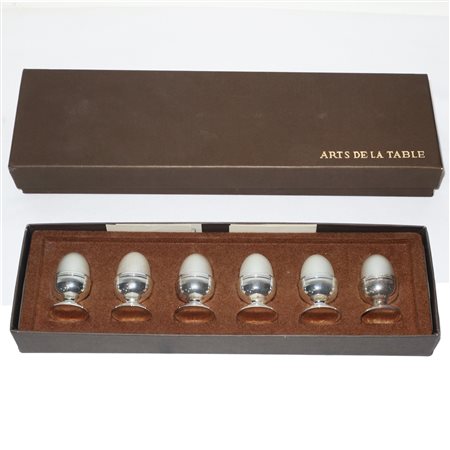 N°12 Segnaposto a guisa di uovo in metallo argenato