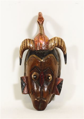 MASCHERA IN LEGNO INTAGLIATO E DIPINTO Arte tribale raffigurante volto...