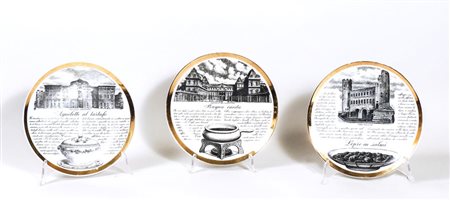 SERIE DI TRE PIATTI IN PORCELLANA Piero Fornasetti, Milano, 1960 circa...