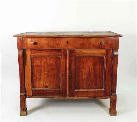 PICCOLA CREDENZA IMPIALLACCIATA IN CILIEGIO fronte dritto ad un cassetto e...