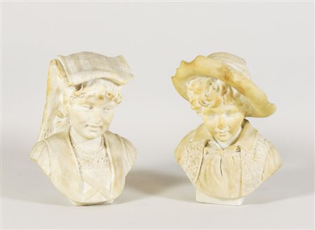 COPPIA DI SCULTURE IN ALABASTRO XIX secolo raffiguranti busti di fanciulli in...