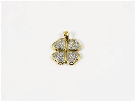 PENDENTE IN ORO GIALLO E DIAMANTI realizzato come un quadrifoglio diamanti...