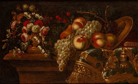 Scuola italiana, secolo XVIII ( )  - Fiori in un vaso, pesche ed uve bianche con tappeto su un tavolo,  