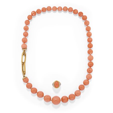 Collana e anello con corallo in oro giallo 18k