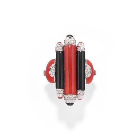 Anello con corallo e onice in oro bianco 18k 