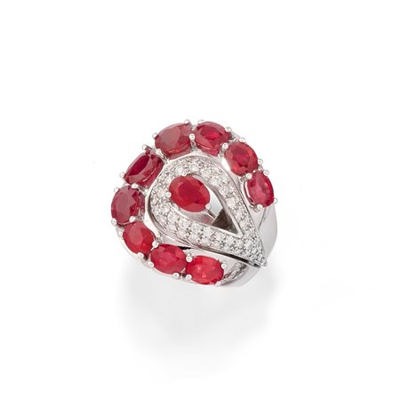 Anello con rubini in oro bianco 18k