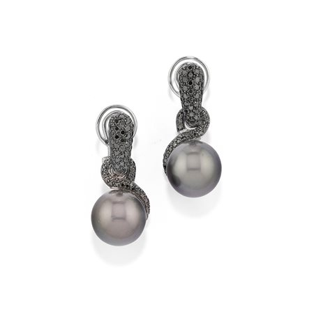 Giorgio Armani - Orecchini con perle Tahiti  in oro bianco 18k e brunito