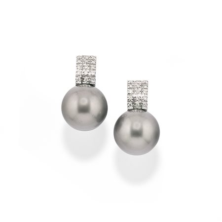Orecchini con perle Tahiti in oro bianco 18k