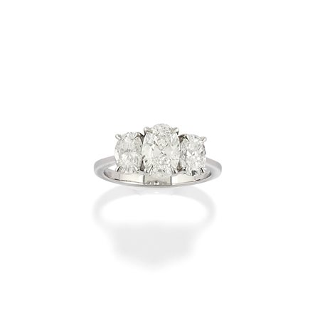 Anello trilogy con diamanti in oro bianco 18k