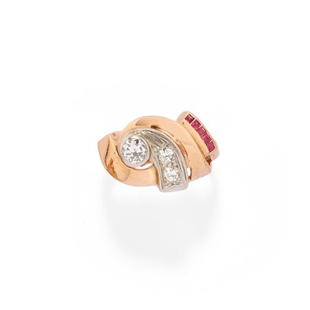 Anello con rubini e diamanti in oro rosso 14K