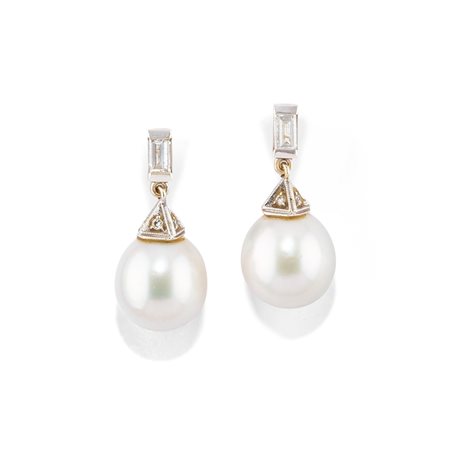 Orecchini con perle in oro bianco 18k