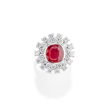 Anello con rubino in oro bianco 18k